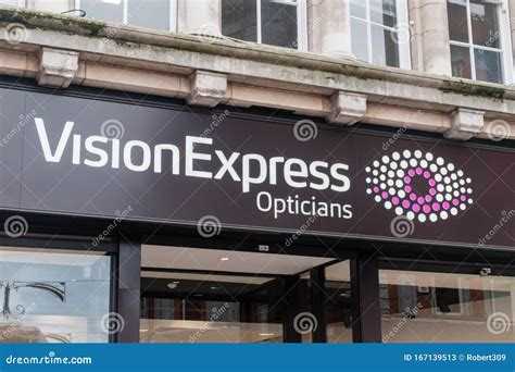 vision express optics dublin.